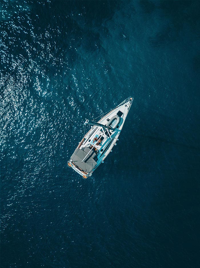 Photo achat bateau d'occasion à La rochelle avec Larocque Yachting