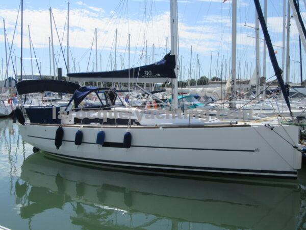 DUFOUR 310 Grand Large 37